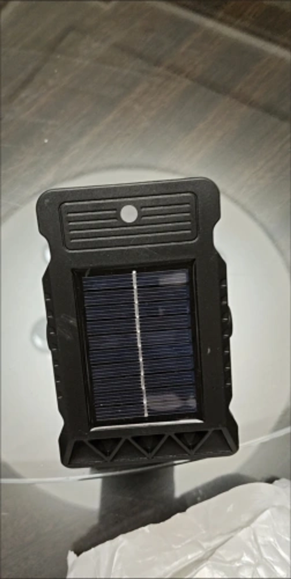 💥HOT SALE - Solar Clip-on Light - Easy Clip Anywhere, No Wiring